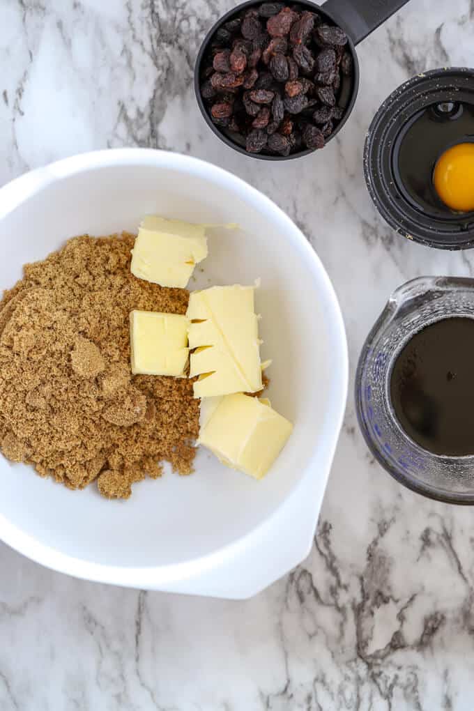 Wet ingredients for gluten free hermit bars