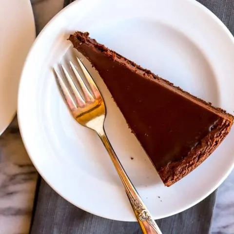 Flourless Chocolate Cake with Chocolate Ganache