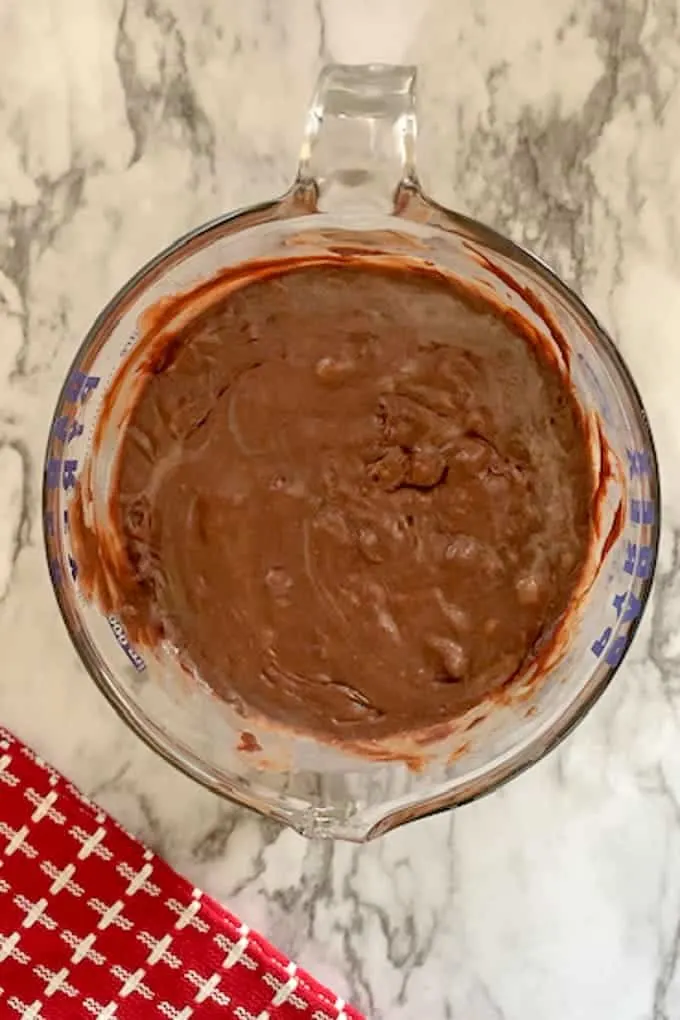 Melted cookie butter fudge mixture