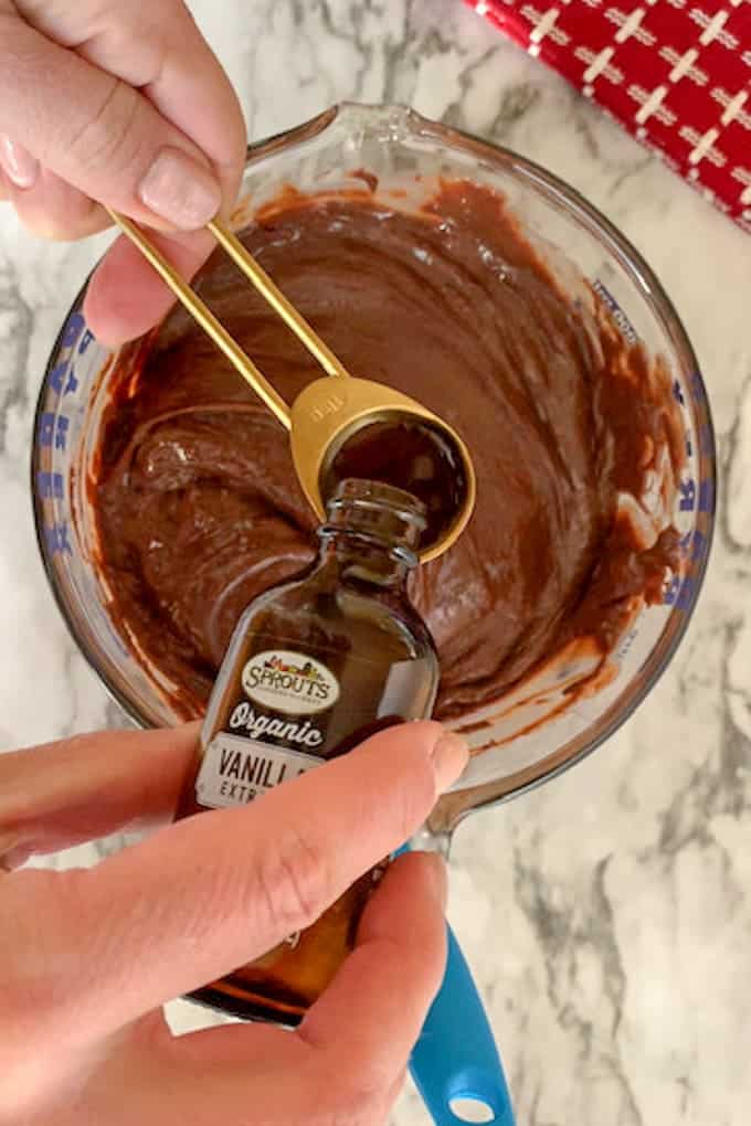 Adding vanilla to the cookie butter fudge