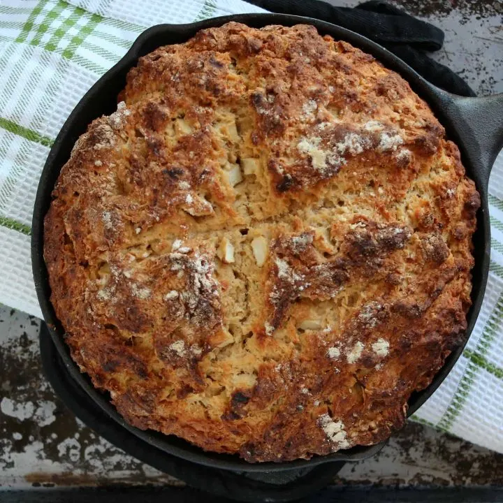 Apple, Beer, and Cheddar Soda Bread 