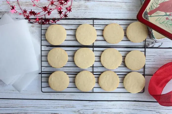 Plain sugar cookies on a wire cooling rack