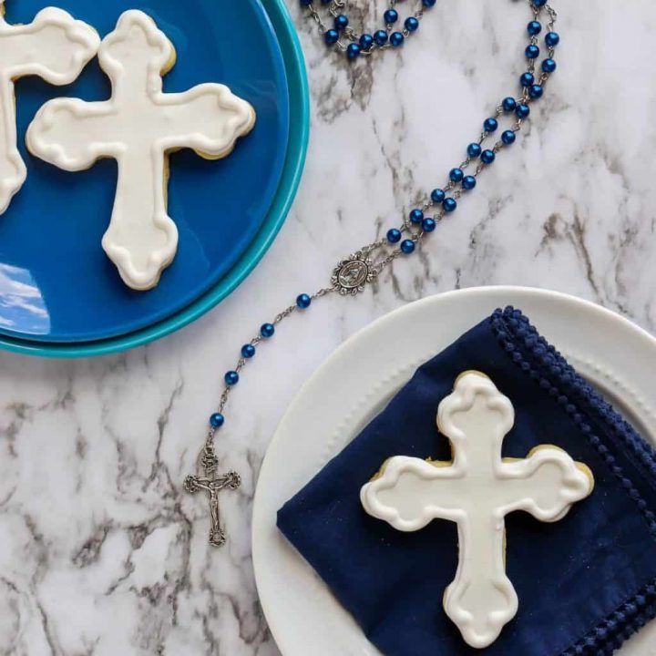How to Decorate Cross Cookies