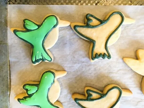 royal icing for hummingbird decorated cookies