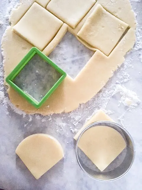 image showing to make a baseball diamond shape using a square and a circle cookie cutter