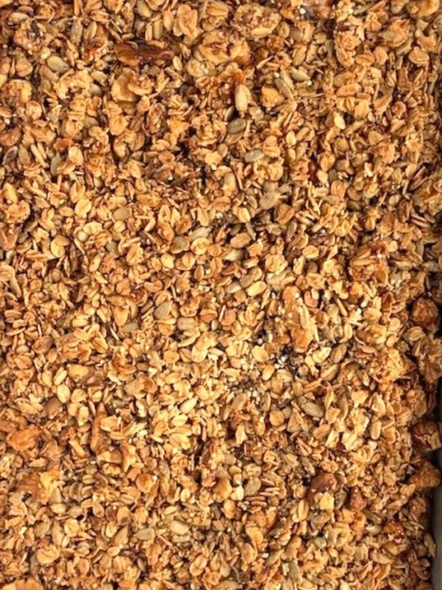 Homemade Honey Granola